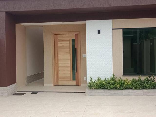 #244935 - Casa alto padrão para Venda em Maricá - RJ